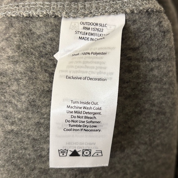 Eddie Bauer Men's Gray Quarter-Zip Sweater - Picture 4 of 4